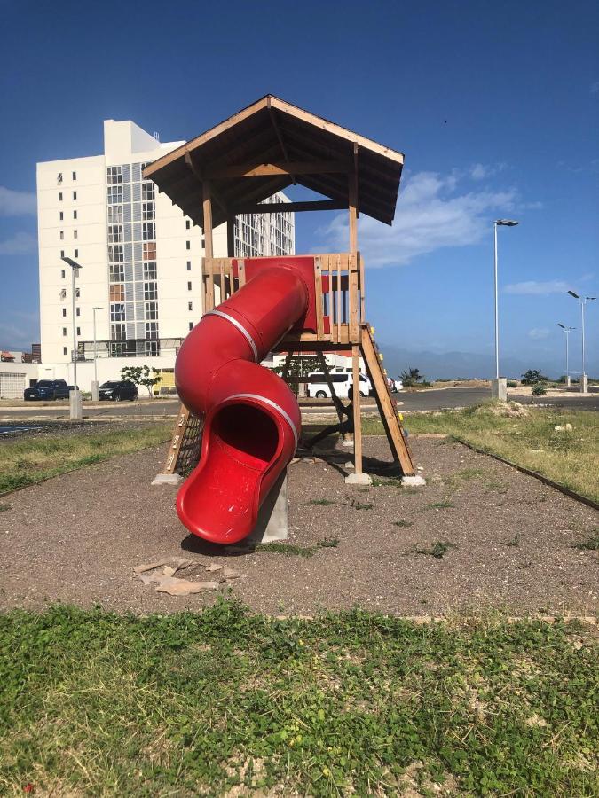 Bayfront Villa & Apartment Portmore Εξωτερικό φωτογραφία