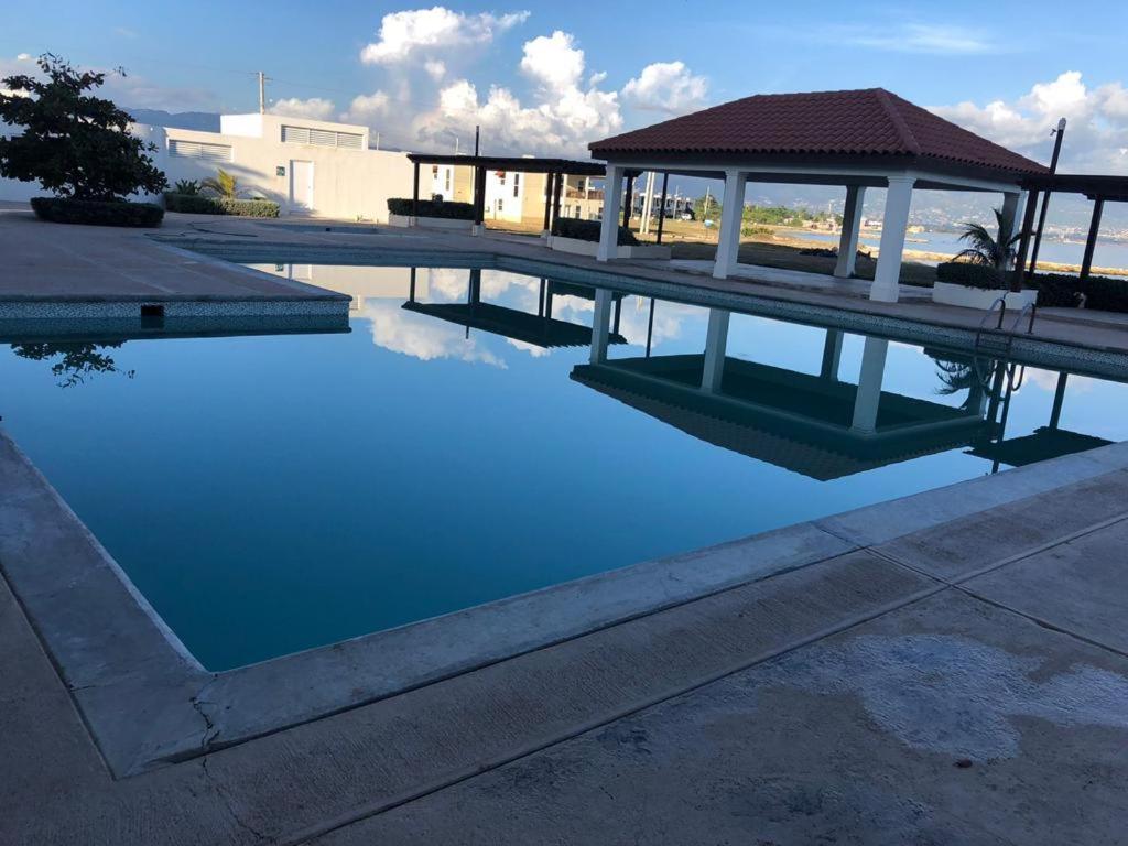 Bayfront Villa & Apartment Portmore Εξωτερικό φωτογραφία